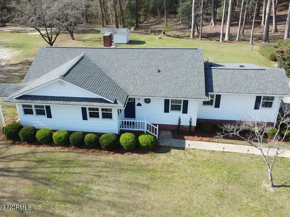 1504 E Broad Street, Elizabethtown, NC 28337