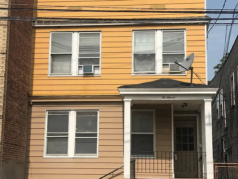 211 Garfield Ave #3 — Photo 6