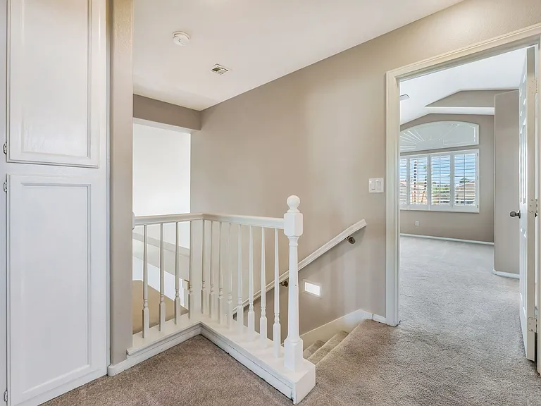 10401 Horseback Ridge Ave — Photo 15