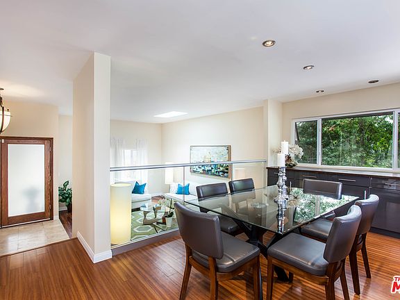 4th image of 4574 Winnetka Ave