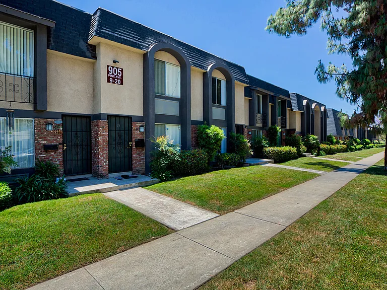 Pine Villas — Photo 3