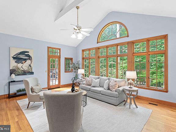3rd image of 12016 Edge Park Ct