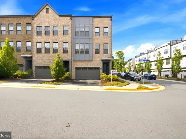 42310 Crawford Ter, Ashburn, VA 20148