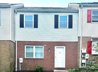 8 Broadleaf Ct, Parkville, MD 21234