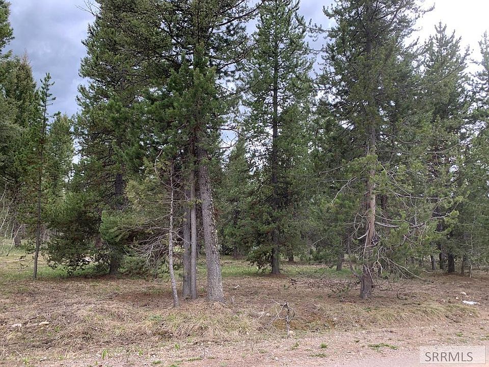 1st image of 2848 NE Sagehen Dr