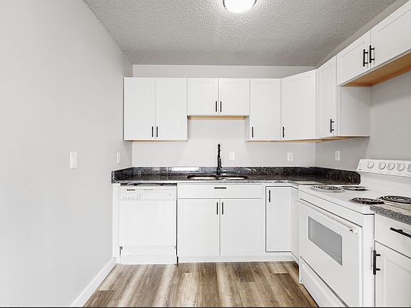 4th image of 807 37th Ave #A1