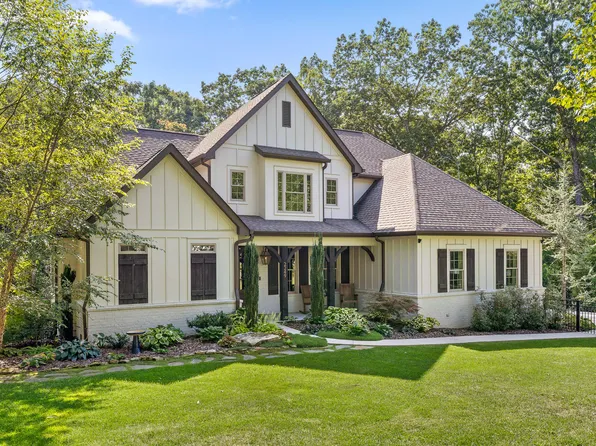 2249 Walking Stick Ln, Signal Mountain, TN 37377