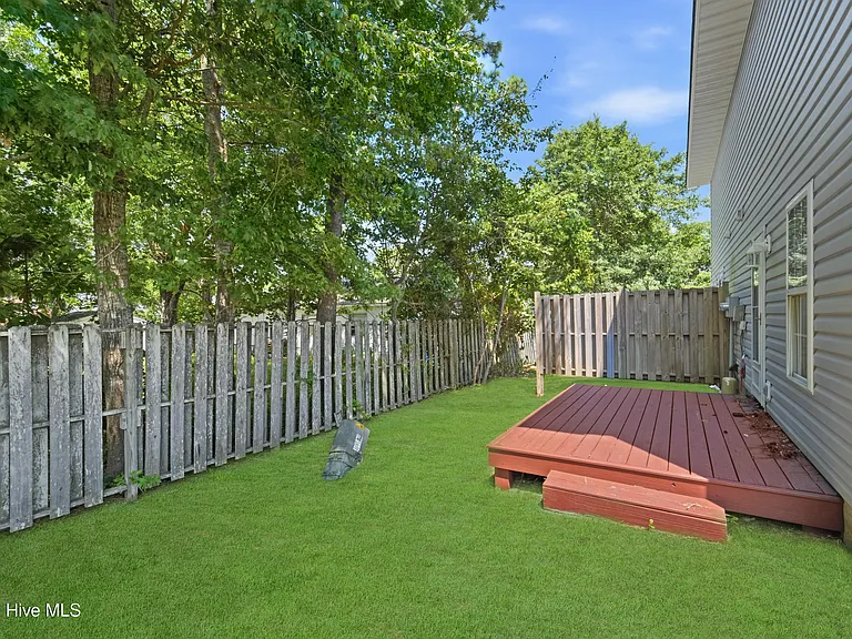 301 Johns Way — Photo 3