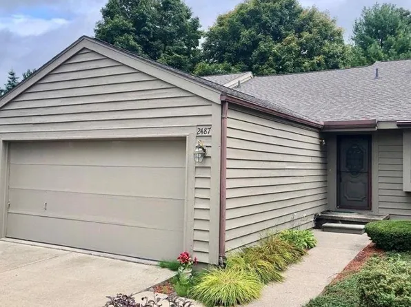 2487 Valley Oaks Cir, Flint, MI 48532