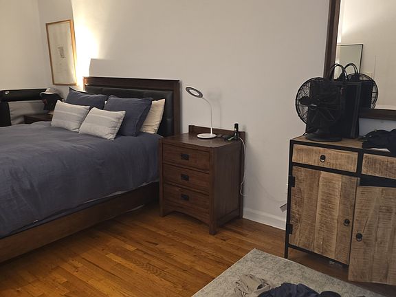 3rd image of 320 W 30th St APT 4C