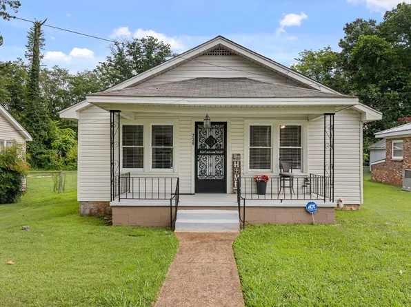720 Jefferson St, Tuscumbia, AL 35674