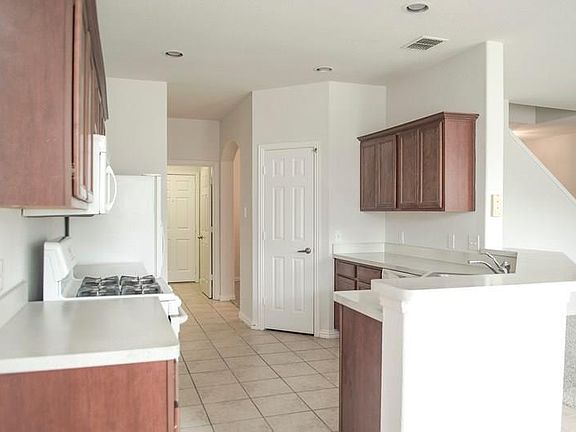 4th image of 8305 Shasta Dr