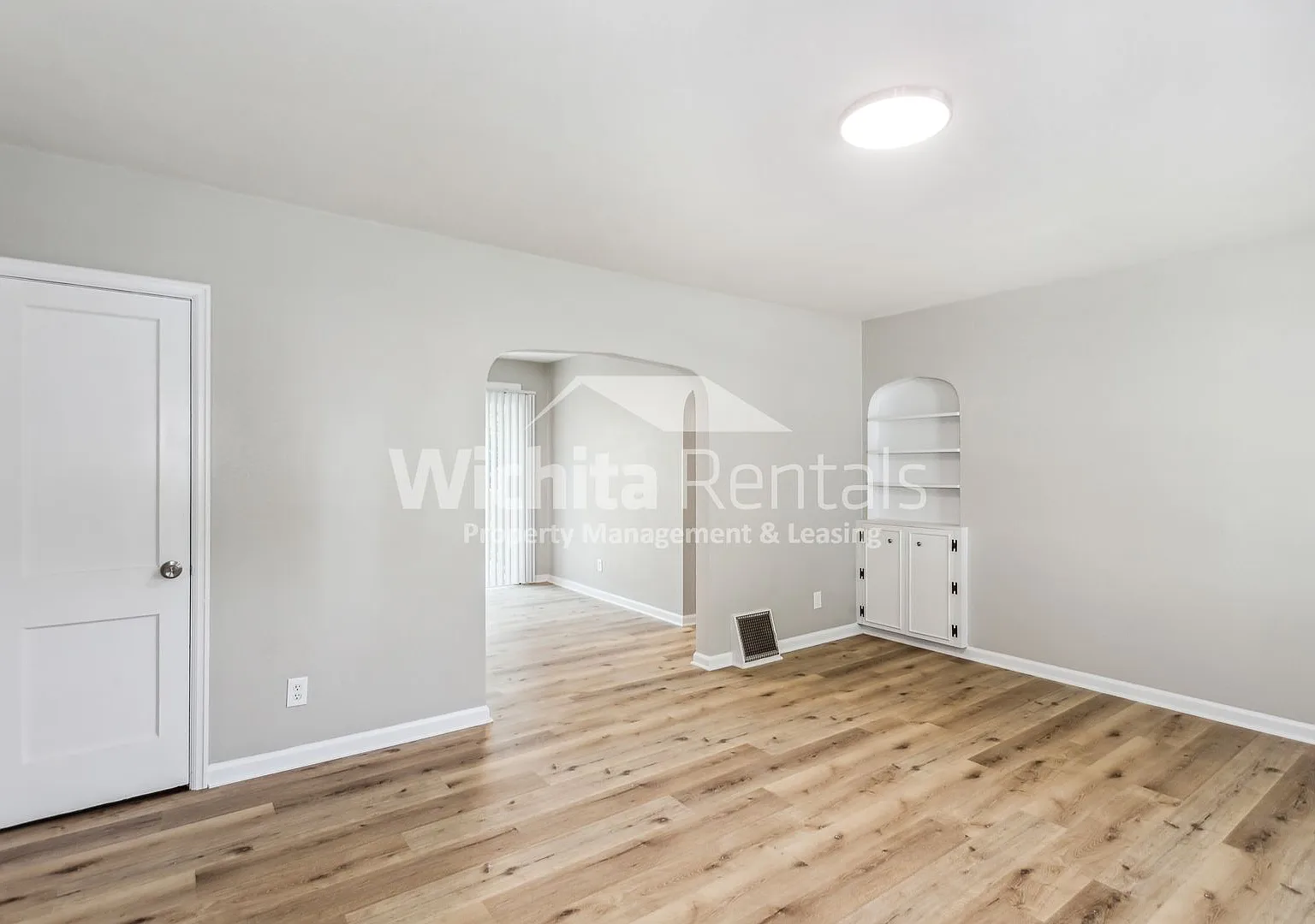 648 N. Glendale — Photo 2