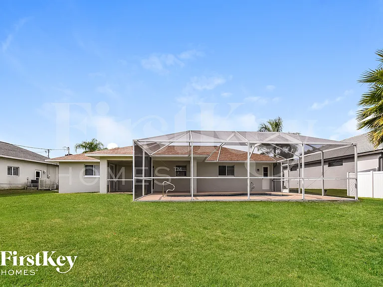 4829 SW 24th Ave — Photo 16