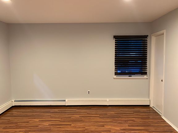 Bedroom - Alternative View