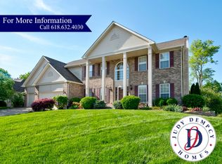 1055 Thornbury Pl, O Fallon, IL 62269