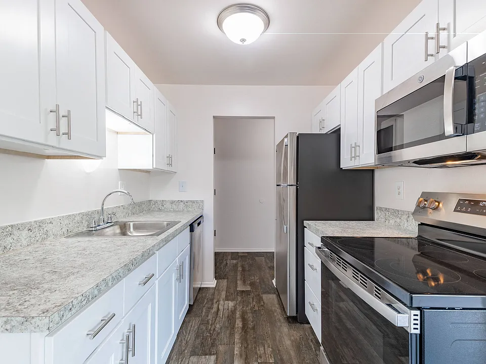 Cherry Hill Manor Apartments