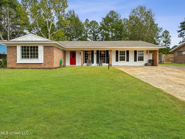 438 Randall Dr, Pearl, MS 39208
