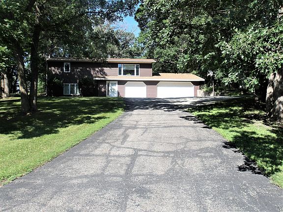 4th image of 322 Oak Hills Dr