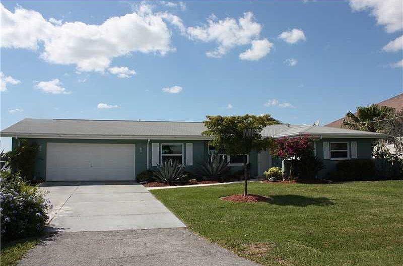 1st image of 238 S Waterway Dr