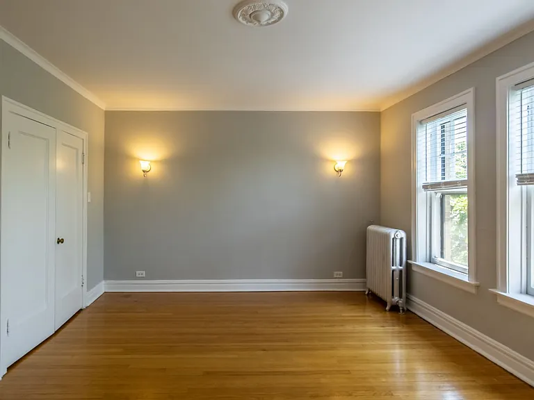 1605 W Thome Ave #2 — Photo 6
