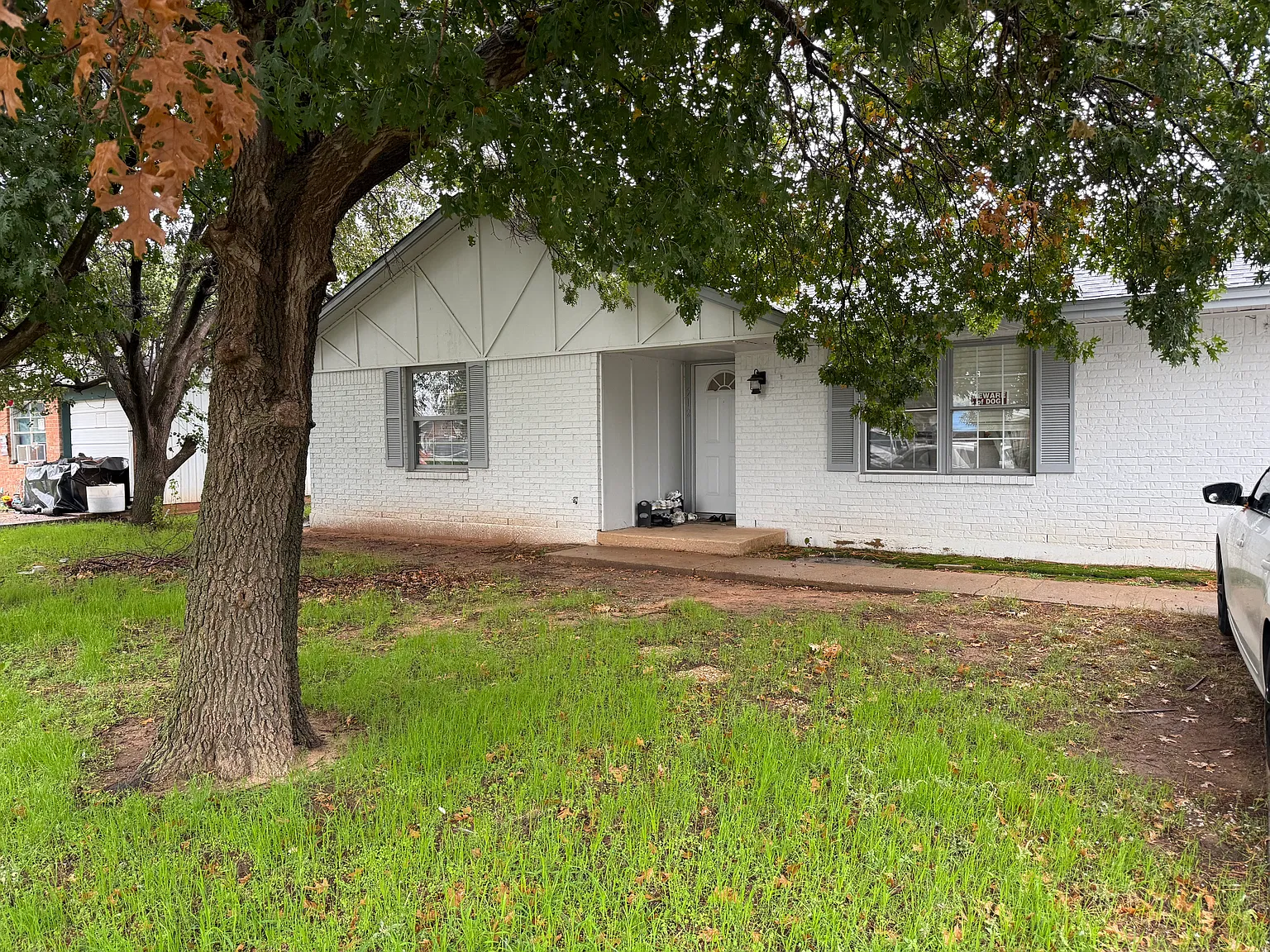 3 bed, 1.5 bath, 1066 sqft, $1,450 — Photo 1