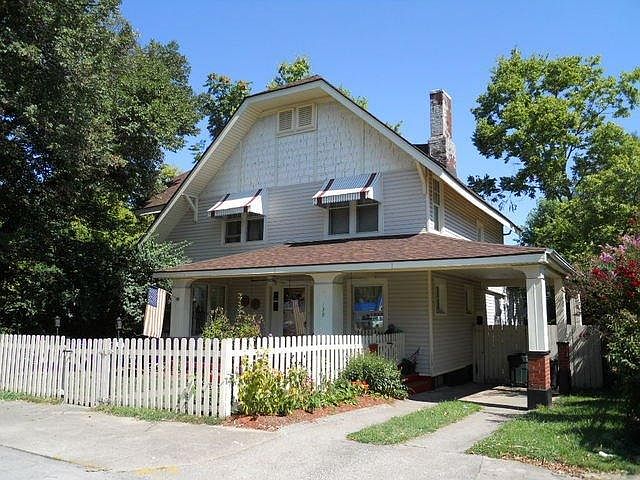 1st image of 139 E Broadway Ave