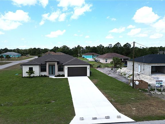 3rd image of 1054 Eisenhower Blvd