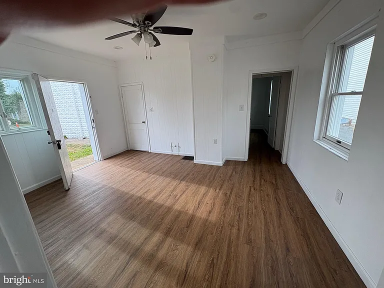 2713 Hammonds Ferry Rd — Photo 18