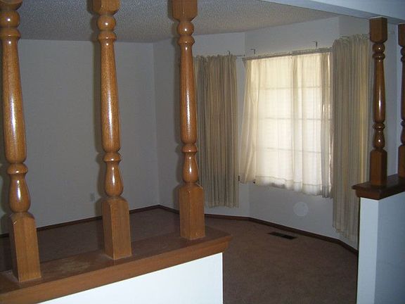 4th image of 436 SW 63rd Pl