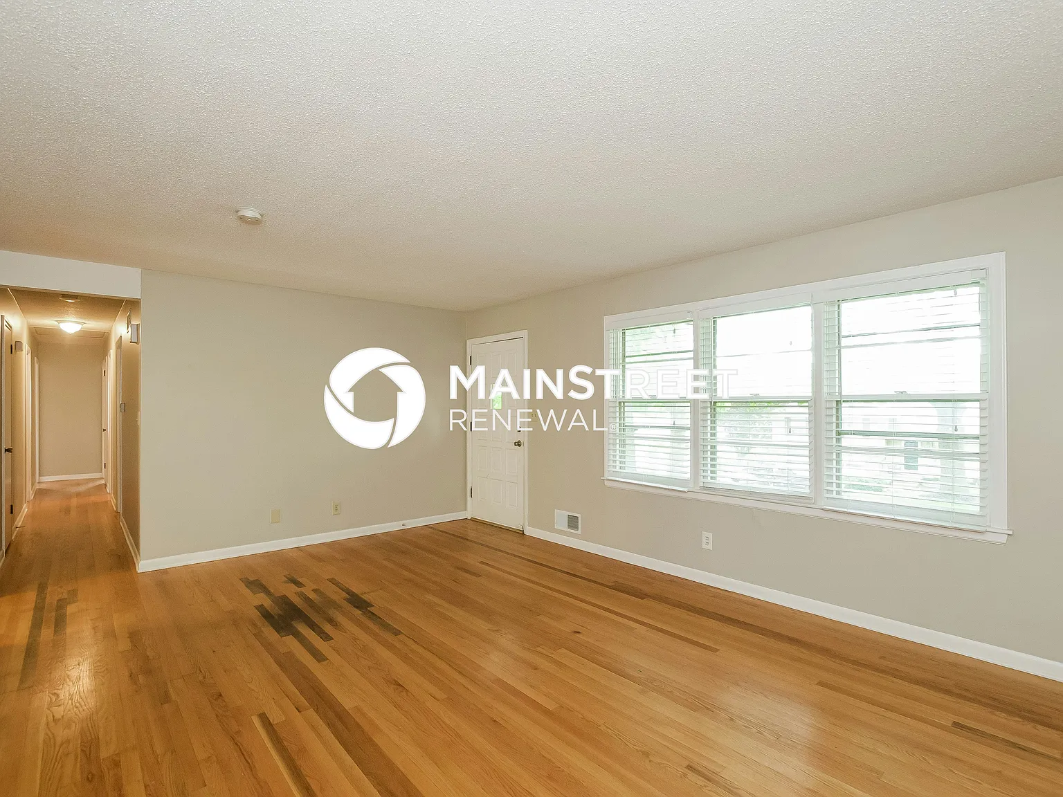 3403 E 106th Terrace — Photo 3