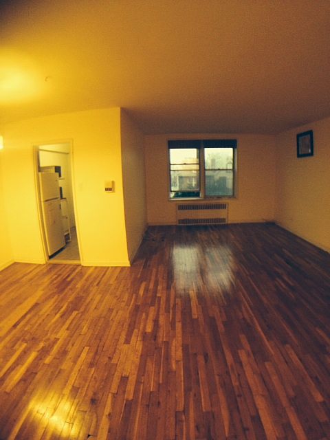 2nd image of 1345 E 4th St APT 2B
