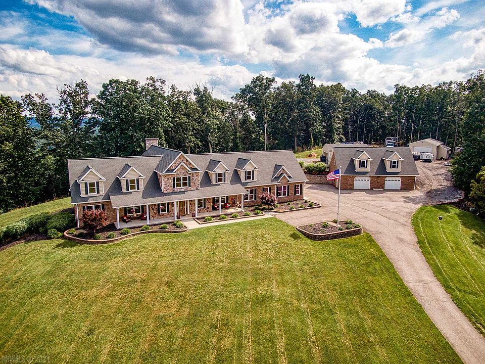 1st image of 2390 Lubna Dr
