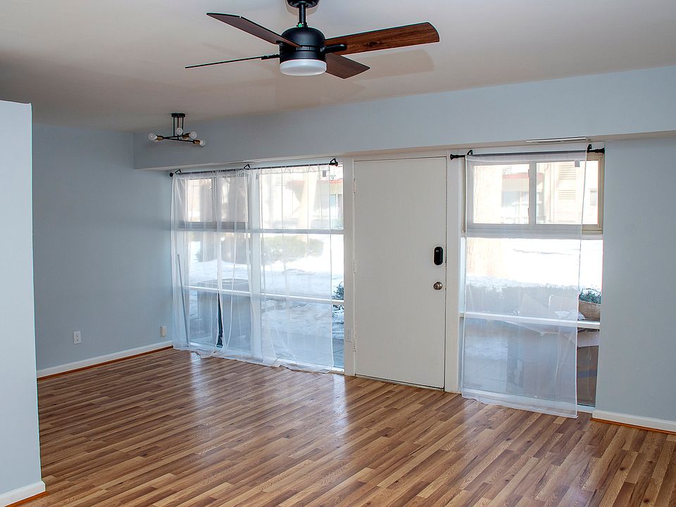 Living room/dining room