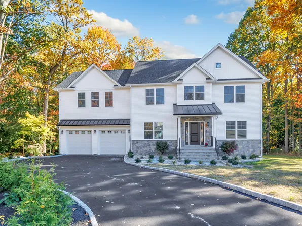 25 Hampton Road, Trumbull, CT 06611