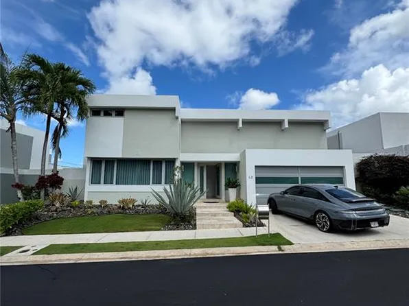 L 2 Gavilanes Tierra Flt #Ii, Guaynabo, PR 00969