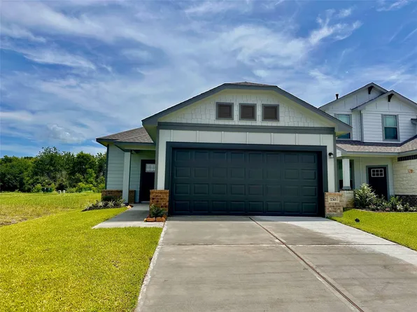 730 Tejas Village Pkwy, Beasley, TX 77417