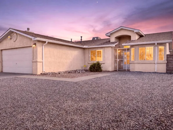 1320 Quiet Desert Dr SW, Albuquerque, NM 87121