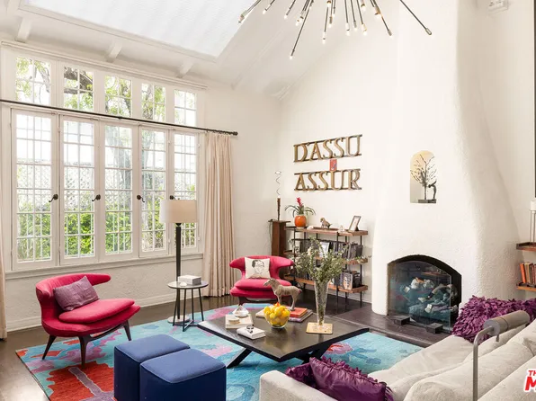 6202 Banner Ave #2, Los Angeles, CA 90038