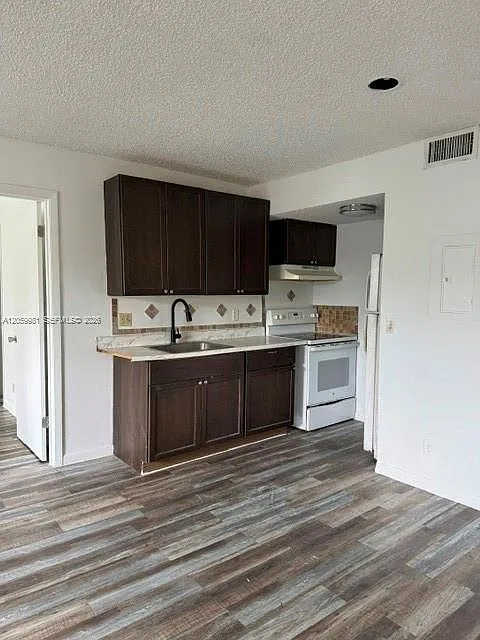 Hidden Forest Condo — Photo 4