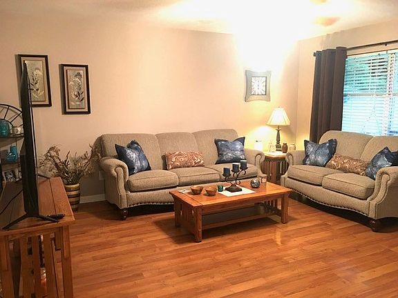 3rd image of 151 Ellisa Dr SE