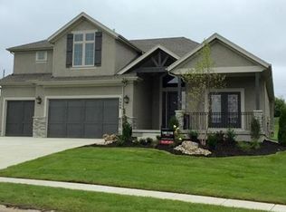 3808 W 157th Pl, Overland Park, KS 66224