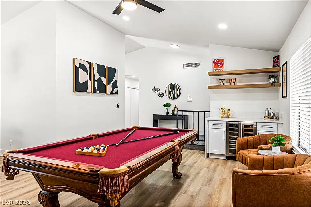 4 bed, 2.0 bath, 1858 sqft, $5,000 — Photo 3