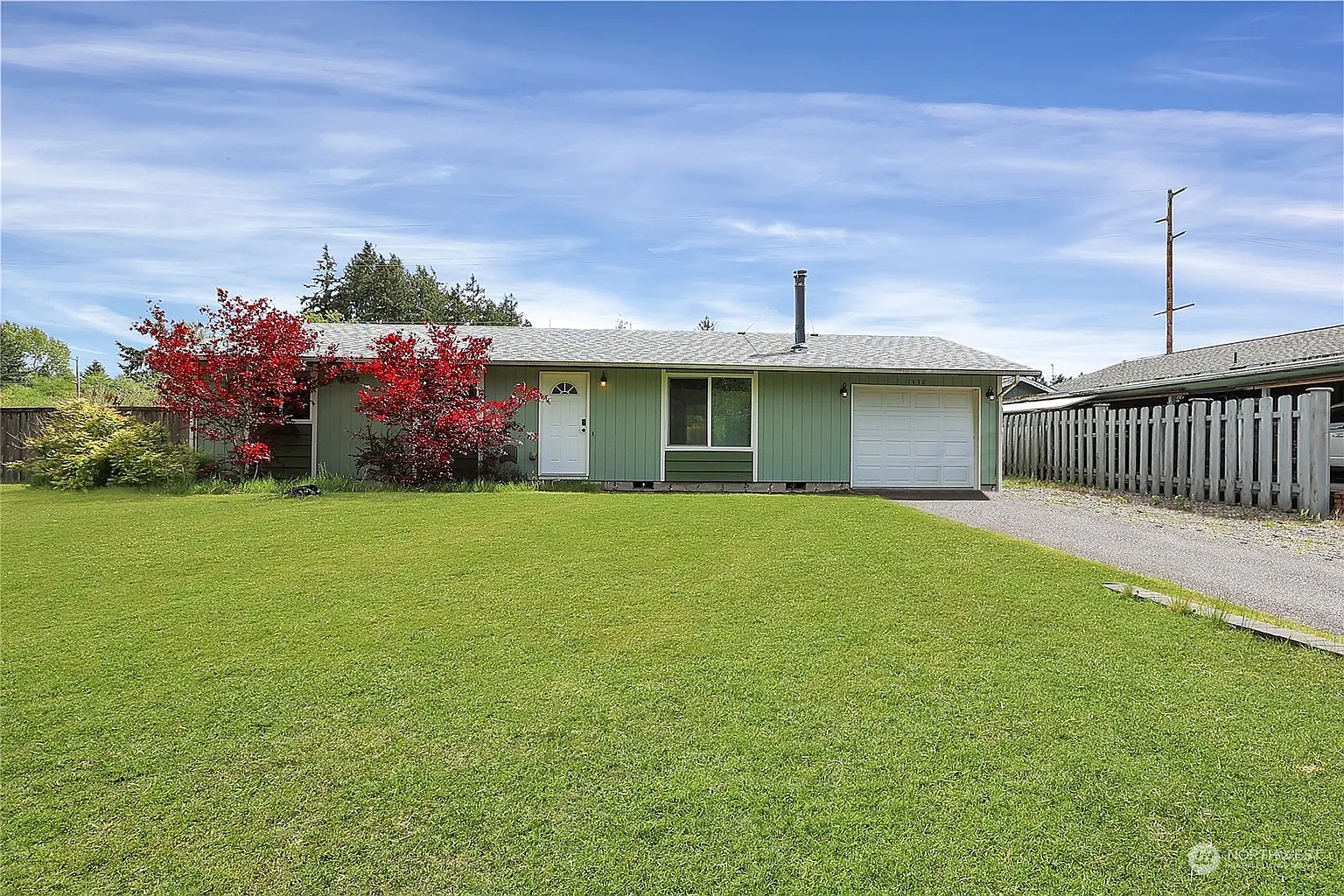 1432 Foxfire Drive SE photo 1