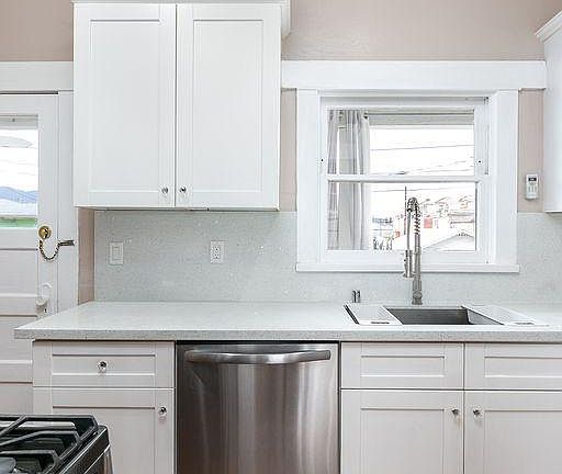 3rd image of 109A N Columbus Ave #A