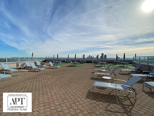 Sold by Modern Spaces | media 32