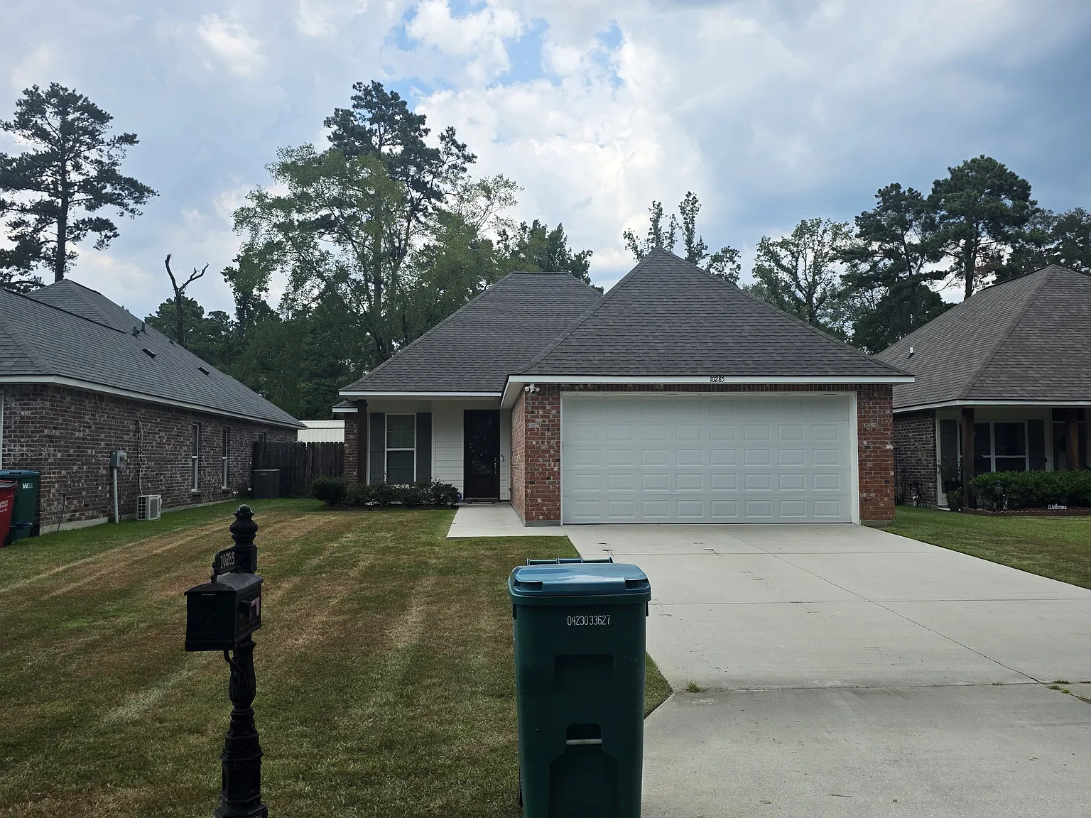 3 bed, 1616 sqft, $2,200 — Photo 1