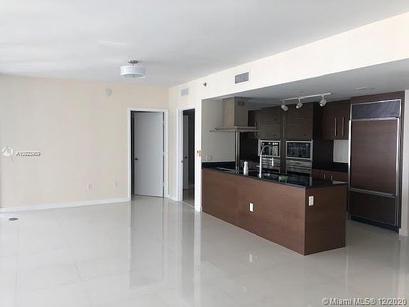 4th image of 495 Brickell Ave APT 3704