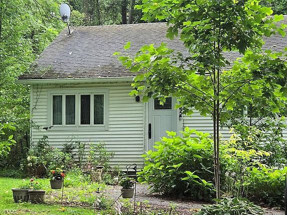 3rd image of 265 Old Pawling Road