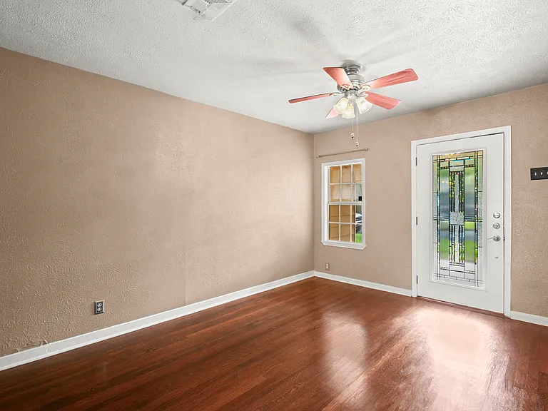 5712 Avenue D — Photo 15